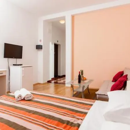 Bed & Breakfast De Chiudi 4*