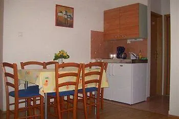 De Chiudi טרוגיר